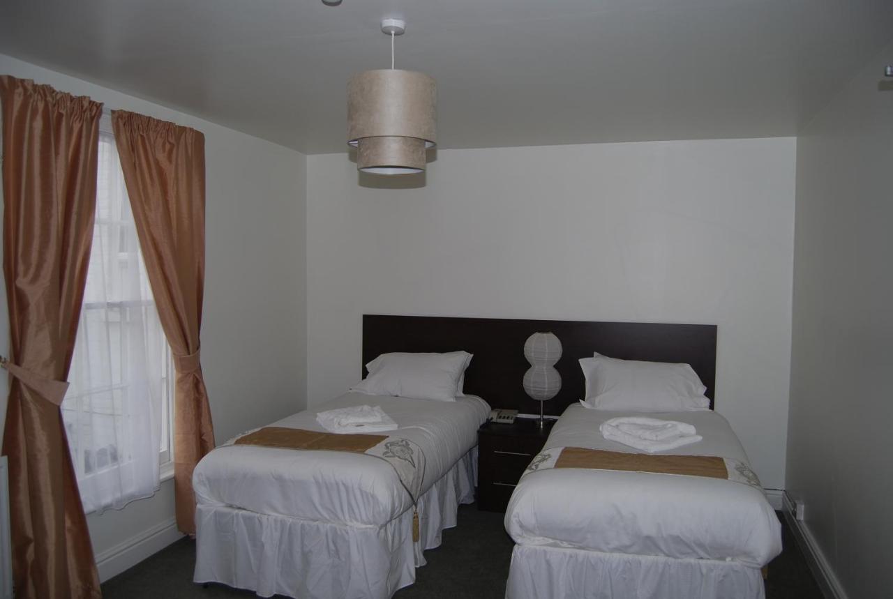 The Waverley Hotel