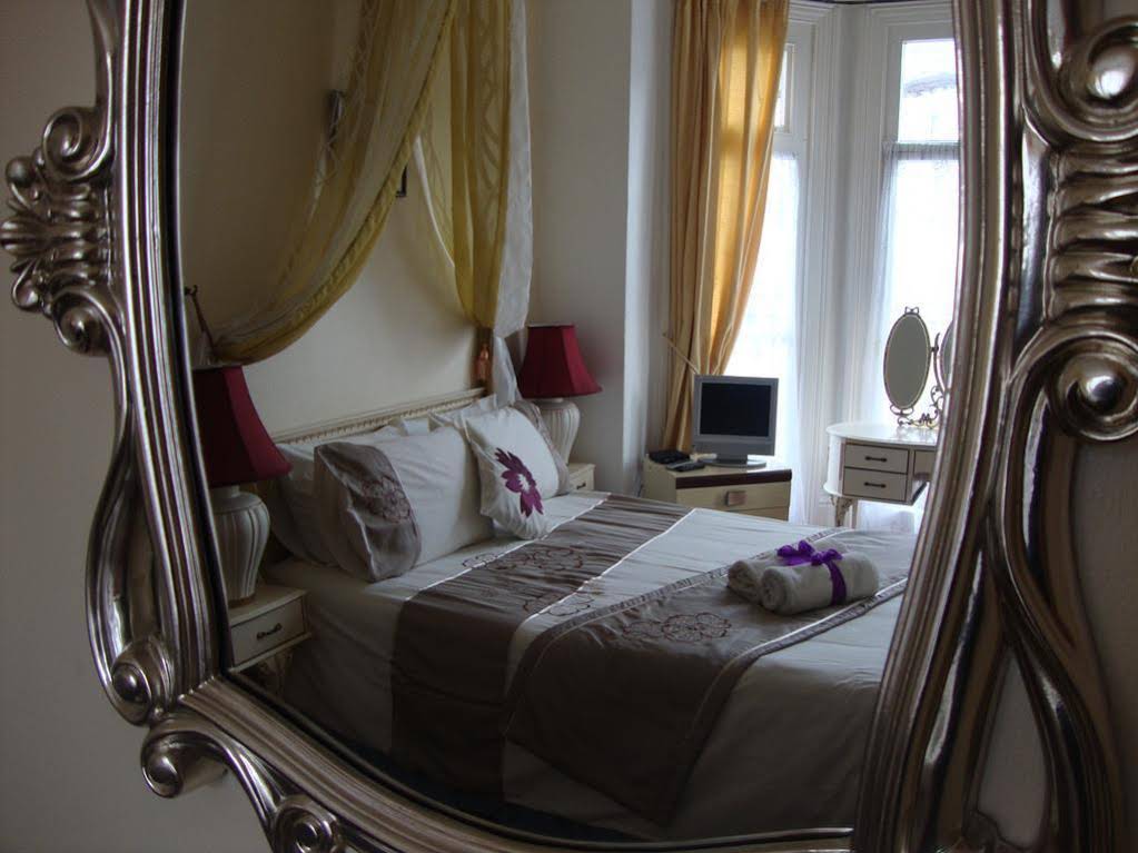 Villa Rose
