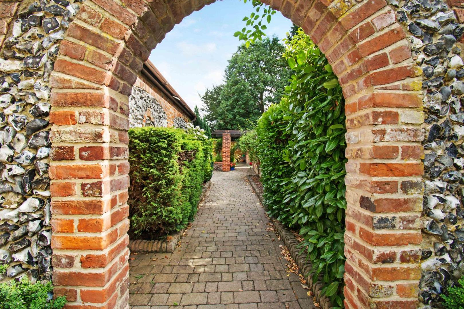 Sturmer Hall - Guest House