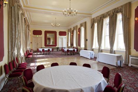 George Hotel