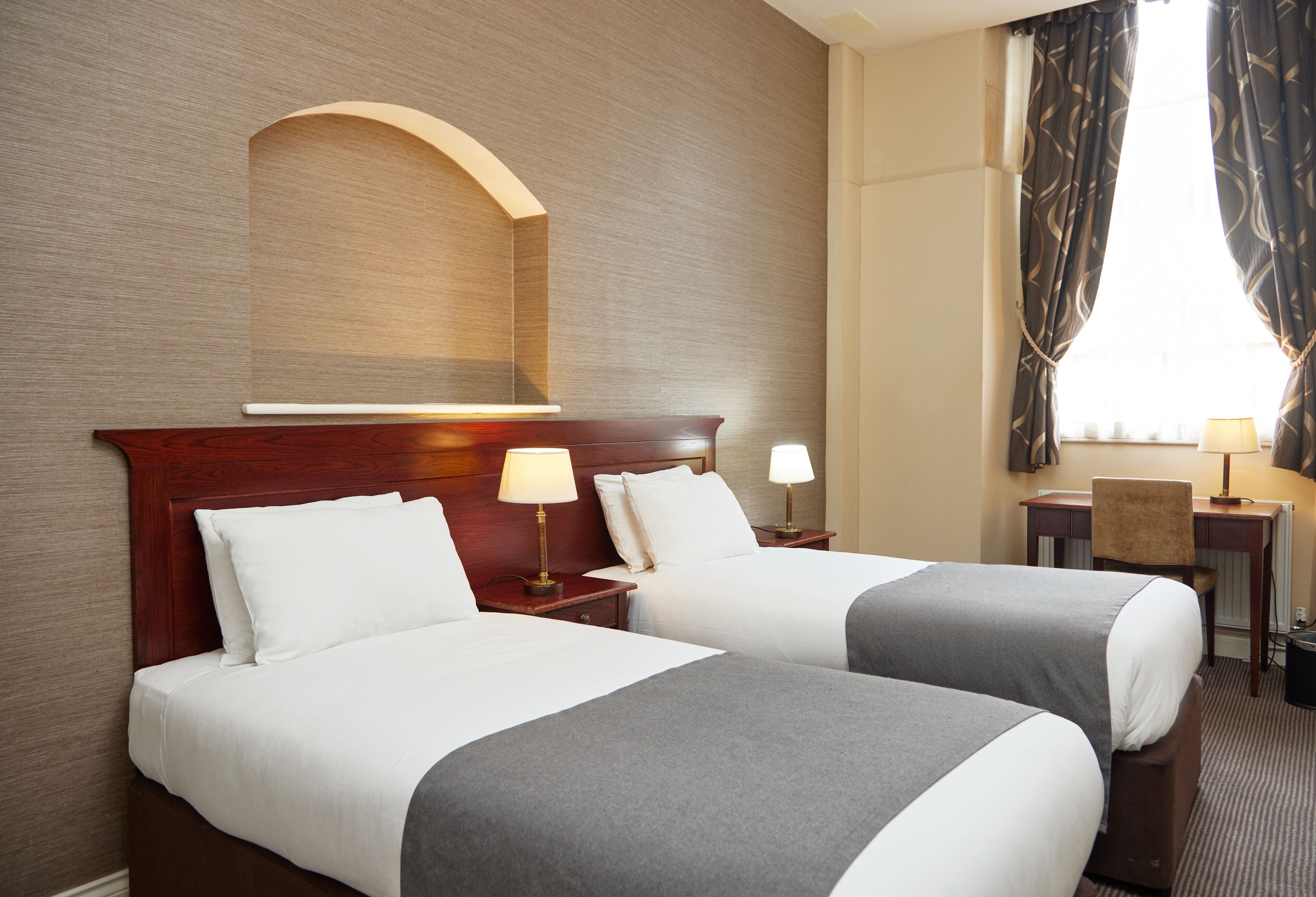 George Hotel