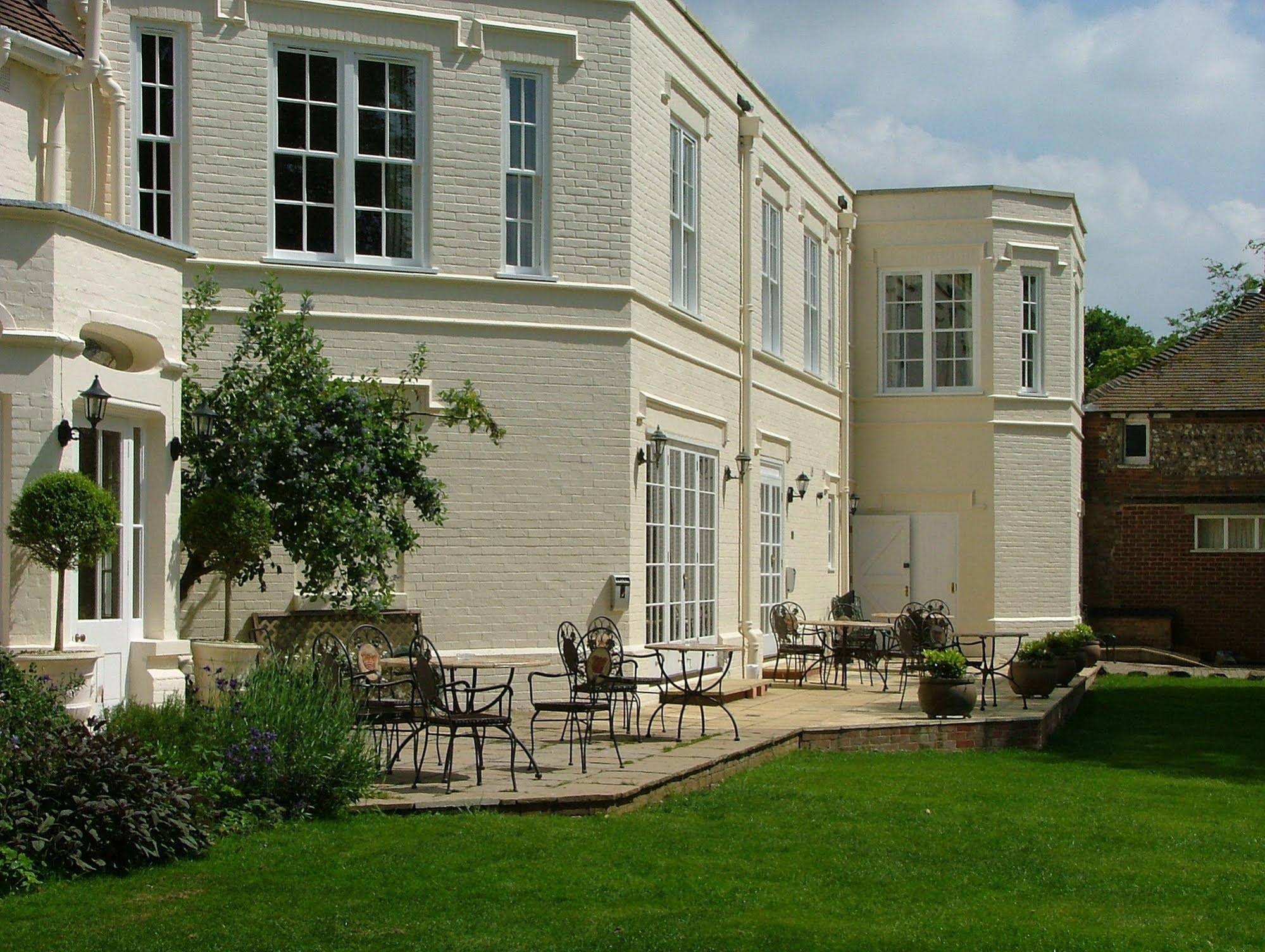 Esseborne Manor