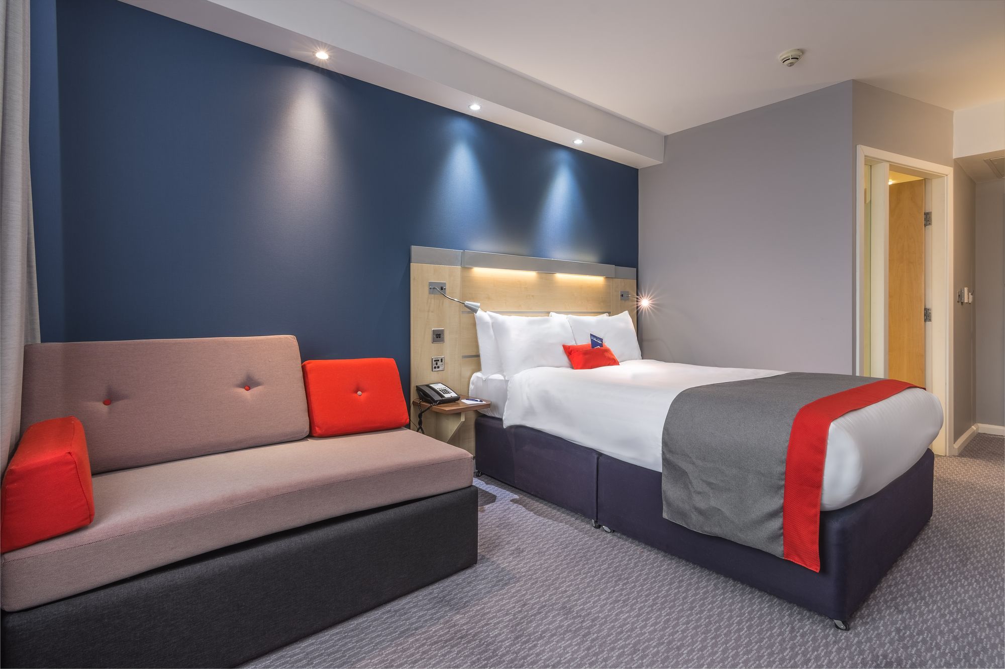 Holiday Inn Express Kettering