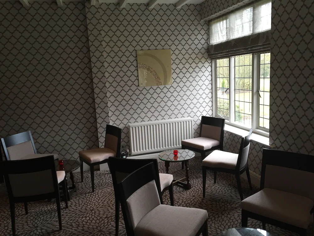 Hogarths Stone Manor Hotel