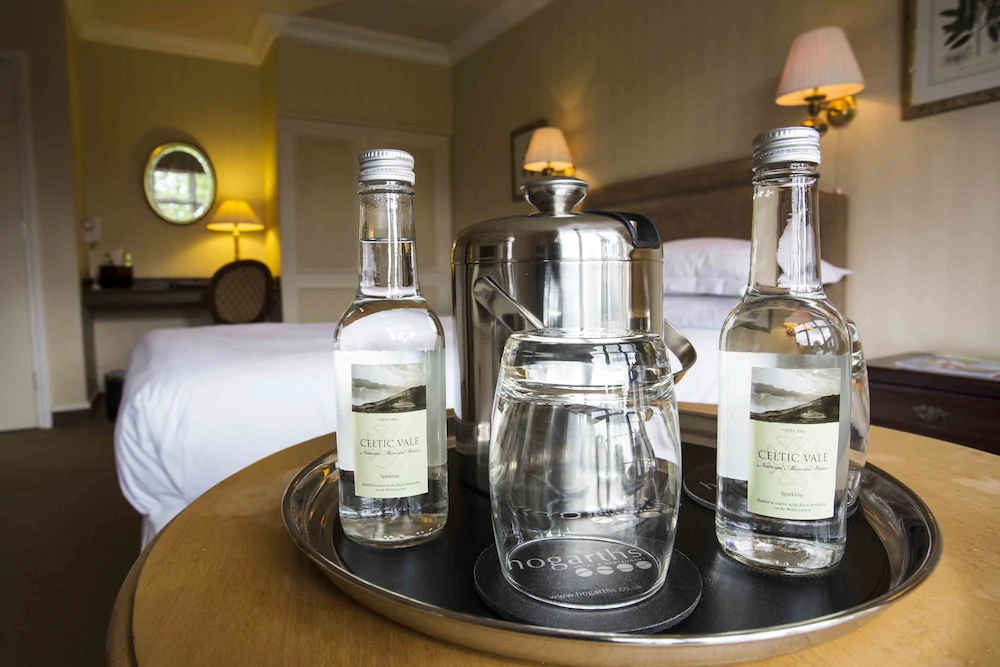 Hogarths Stone Manor Hotel