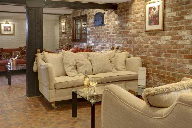 Forest Lodge Hotel