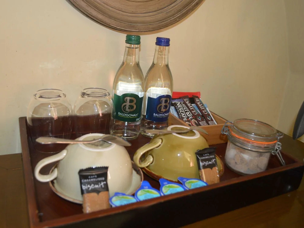 Horse And Groom Inn