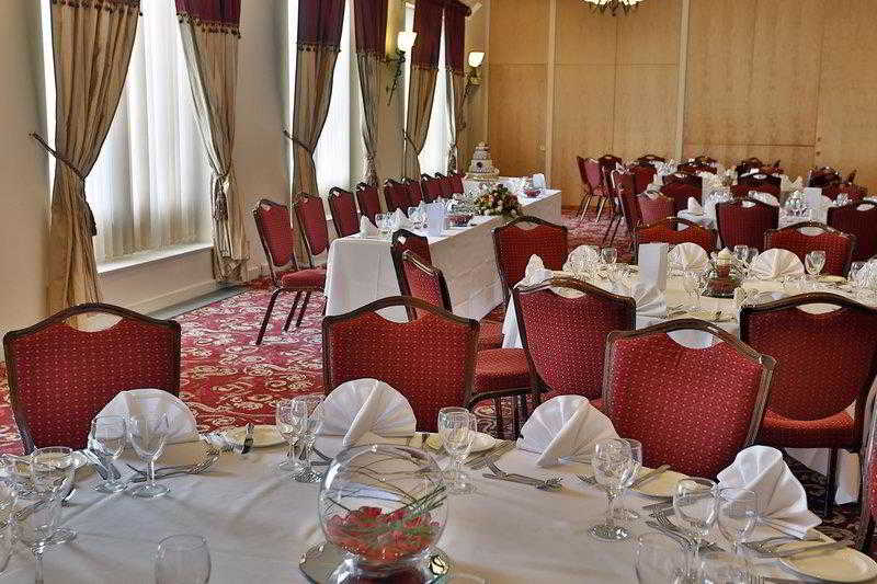 The Three Swans Hotel