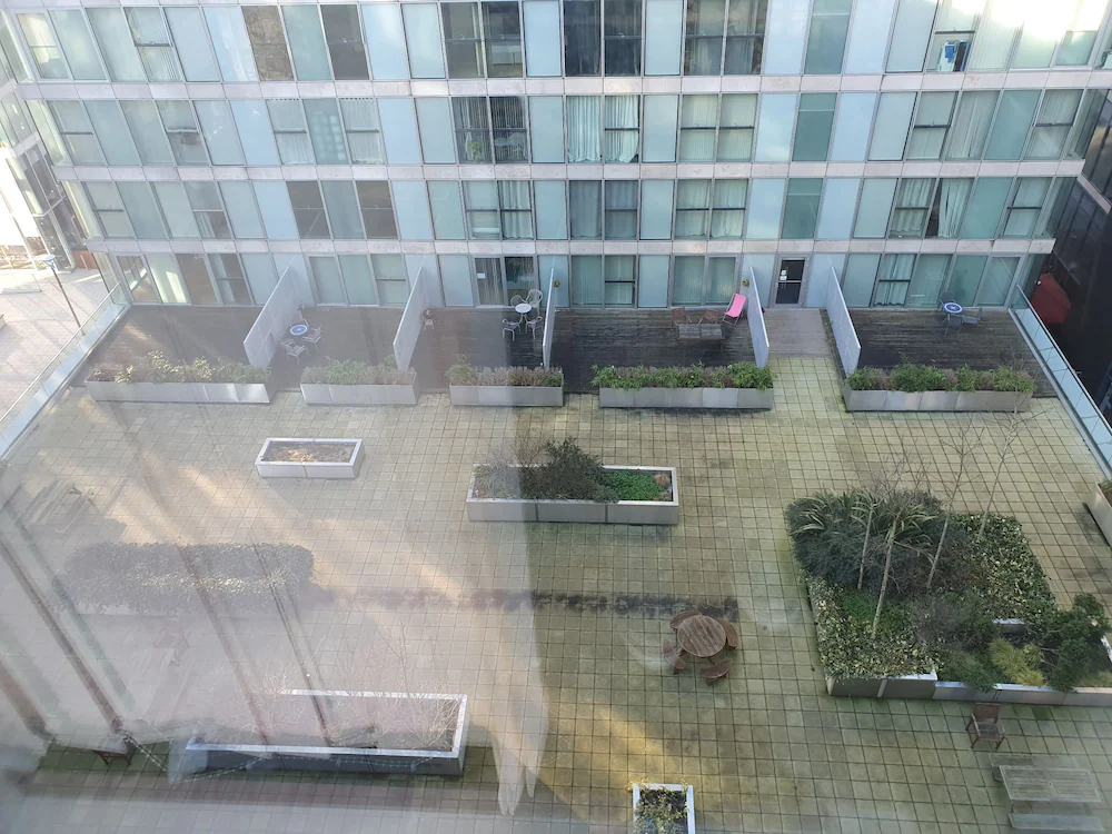 Dazzon Contemporary Apartments