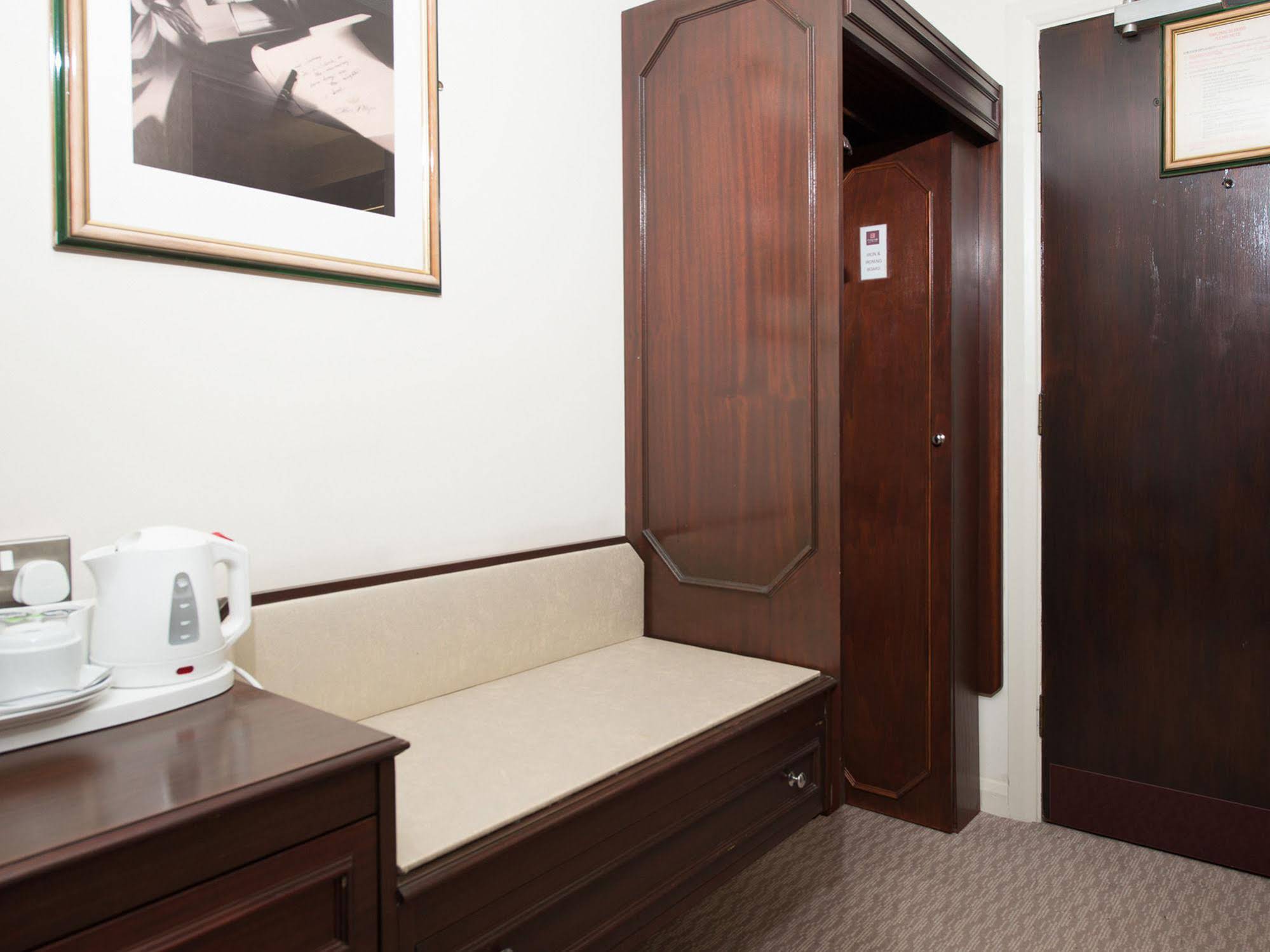Peartree Lodge Waterside