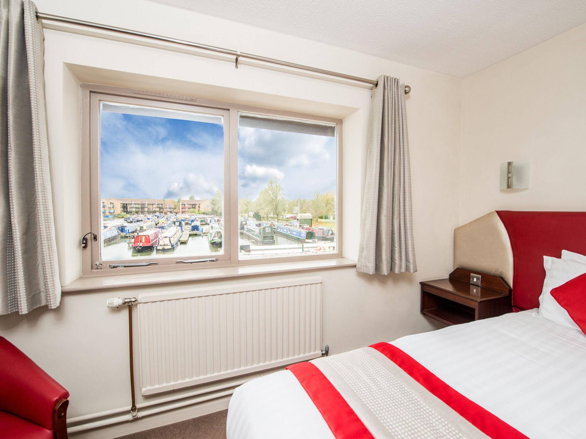 Peartree Lodge Waterside