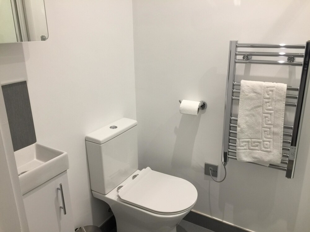 Redbrick Serviced Apartments-Sherwood House