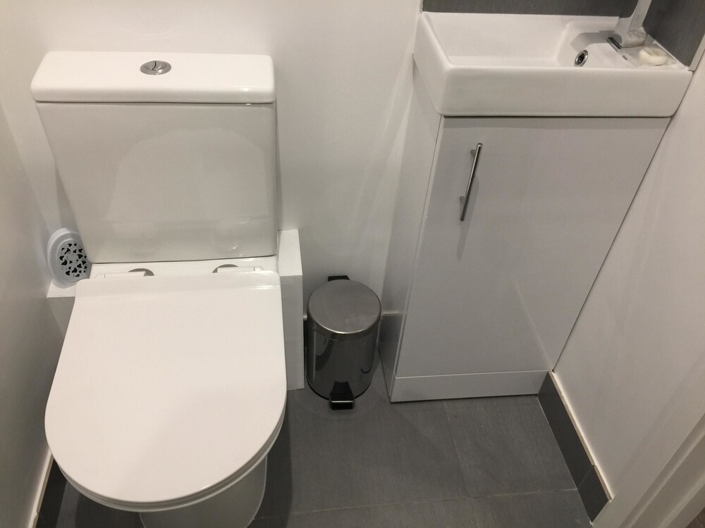 Redbrick Serviced Apartments-Sherwood House