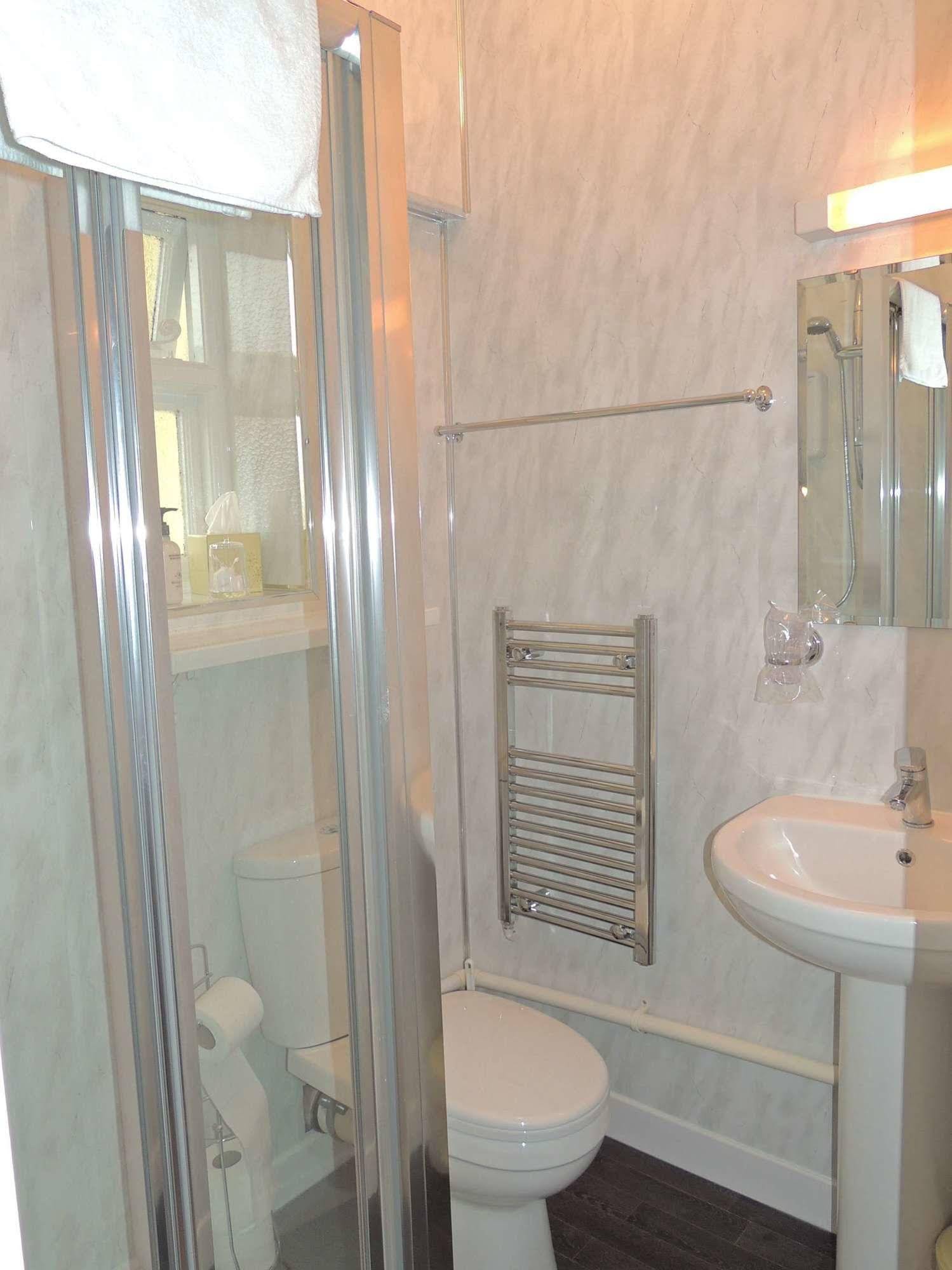 Paignton Court Hotel - Guest house