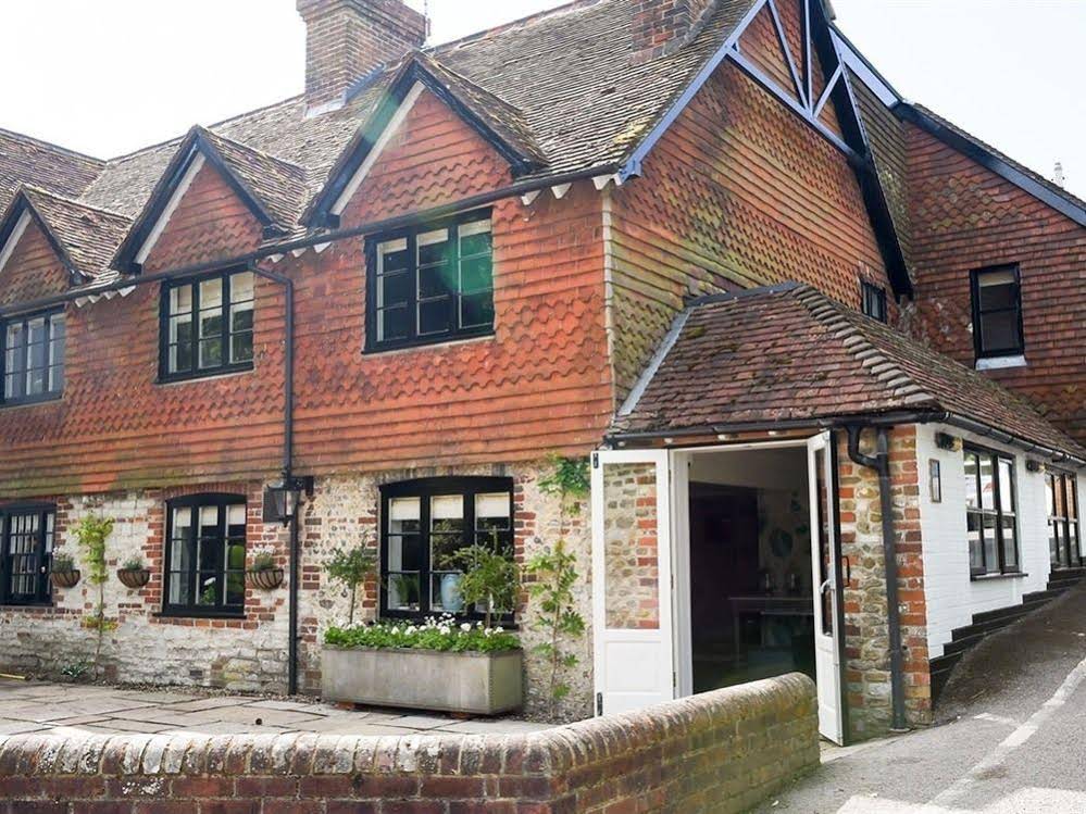The Village Inn Buriton