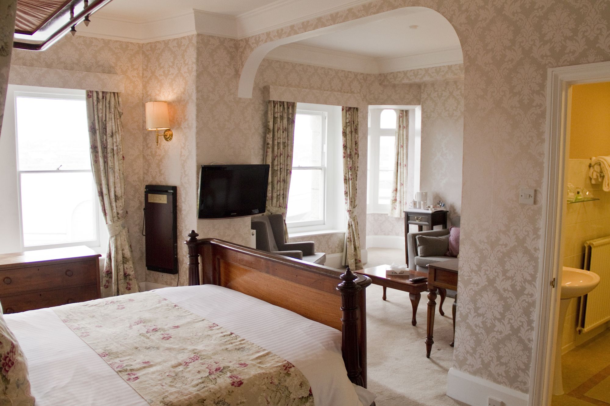 Duke of Cornwall Hotel