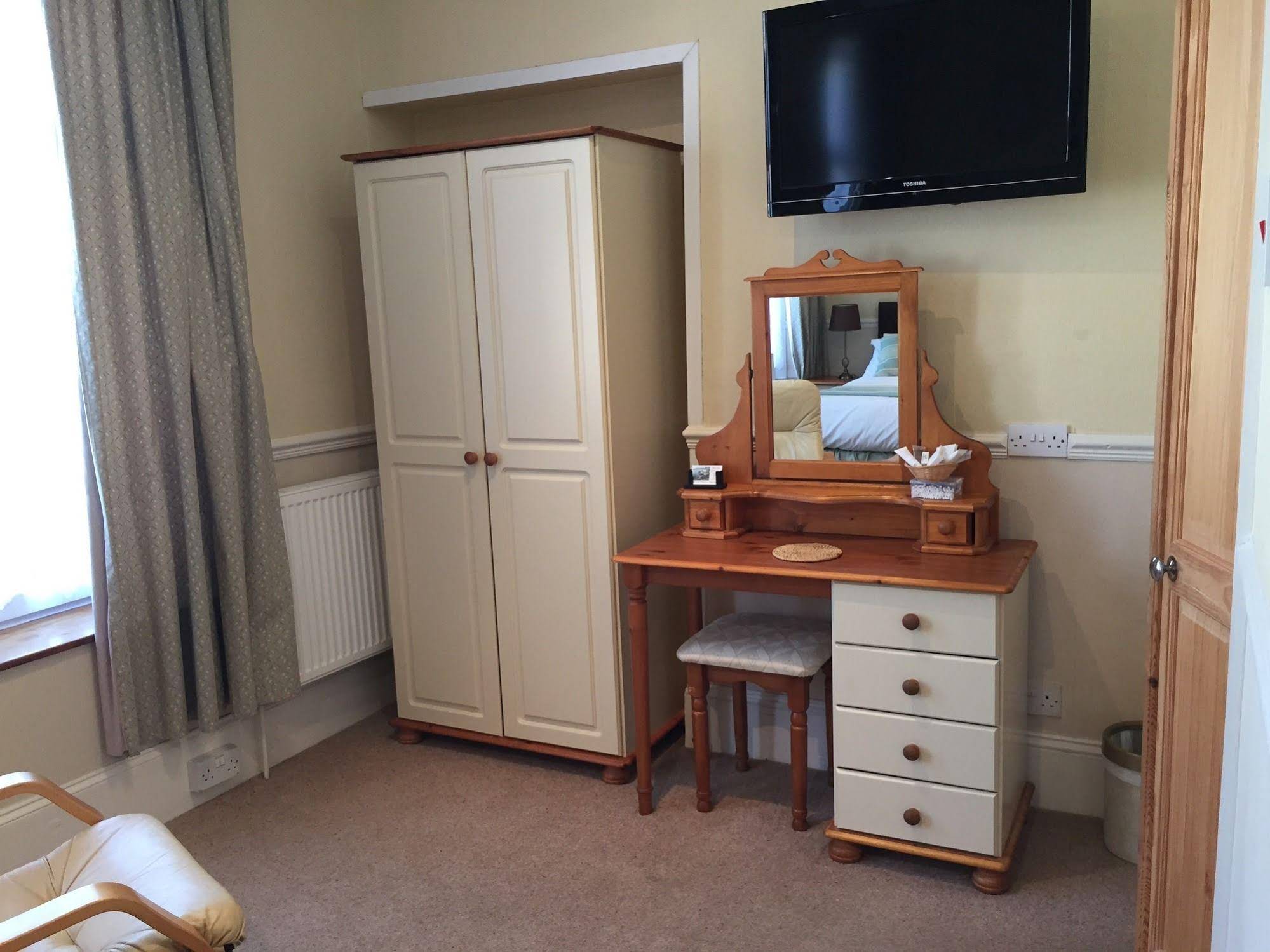 Edgcumbe Guest House