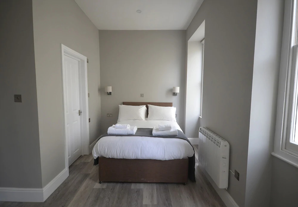 Elliot Terrace