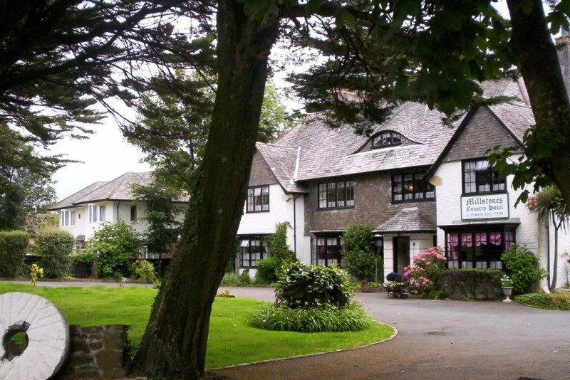 Millstones Country Hotel