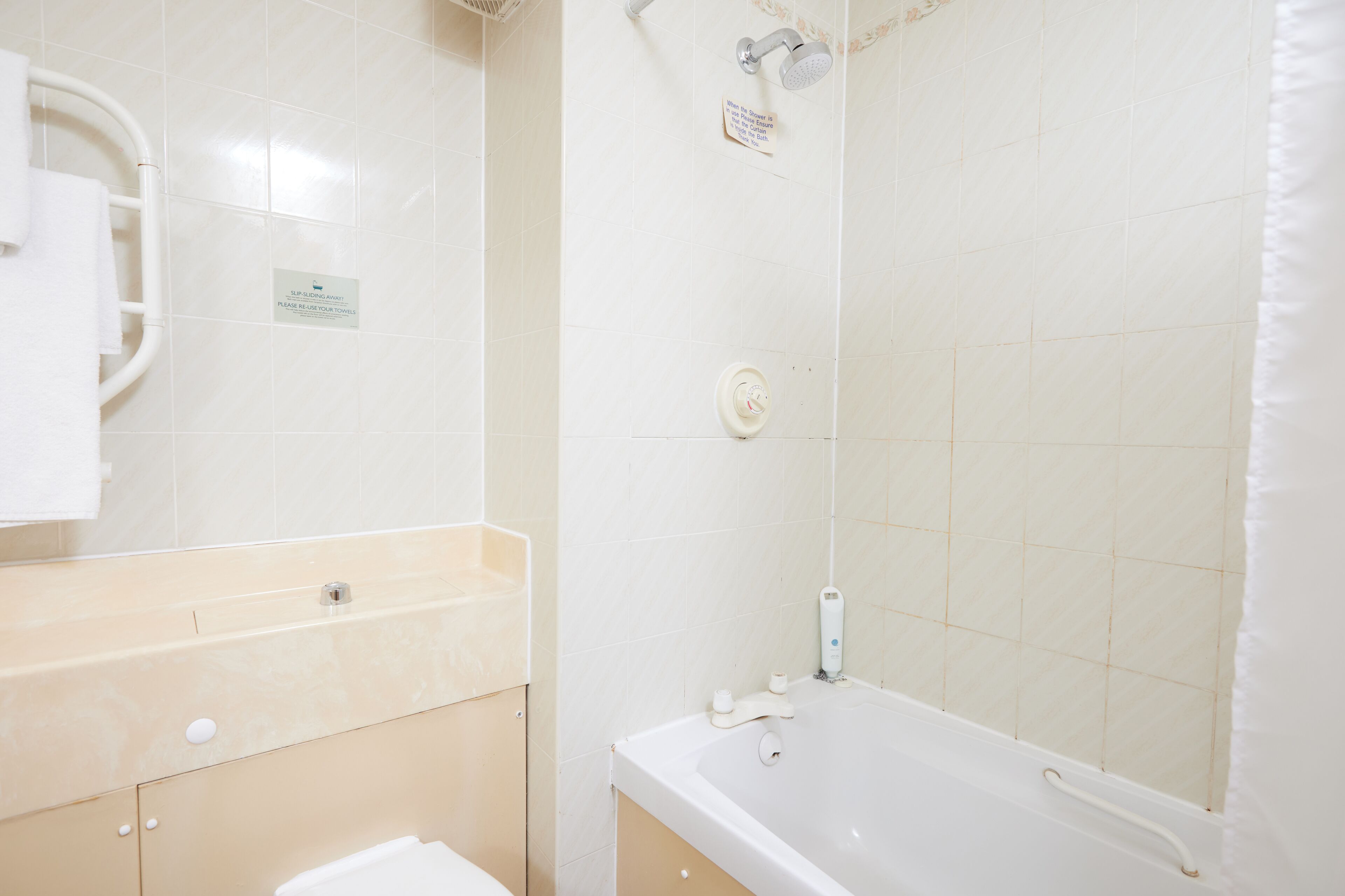 The Farmhouse & Innlodge