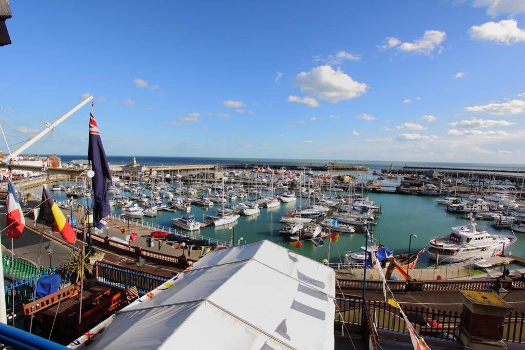 Royal Temple Yacht Club