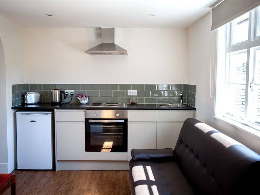 The Horse & Cart Inn