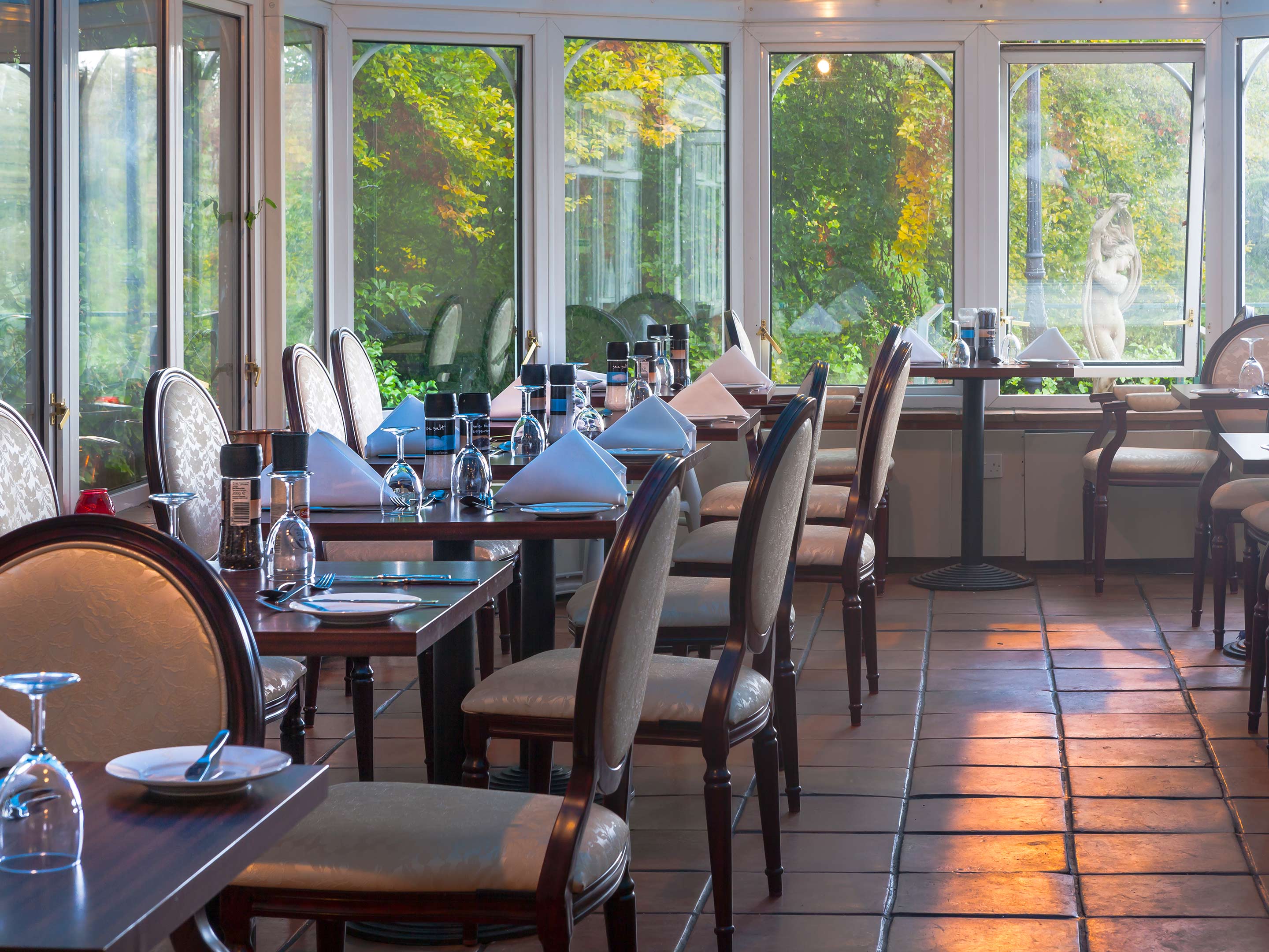 Riverside Contemporary Manor House Hotel