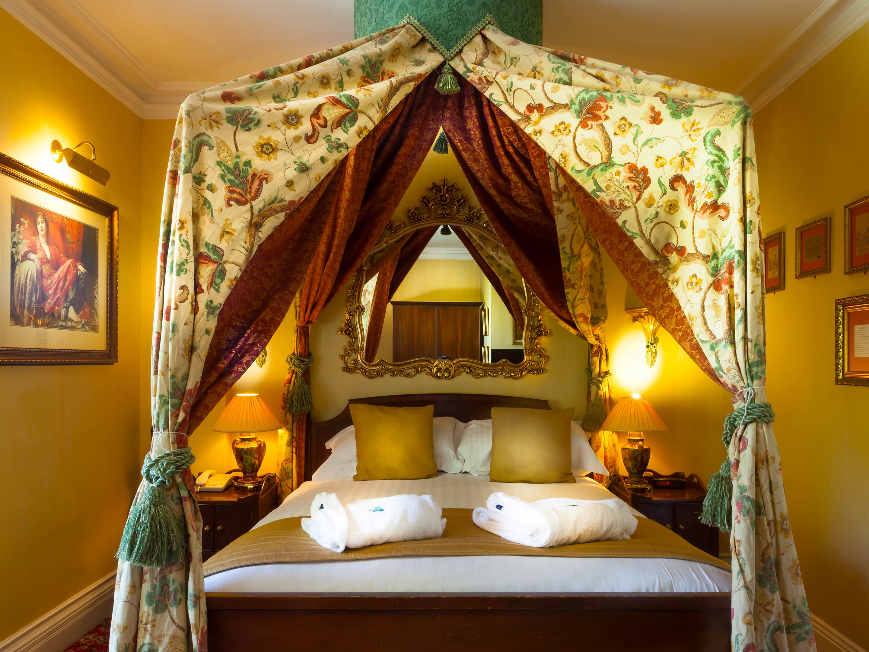 Riverside Contemporary Manor House Hotel