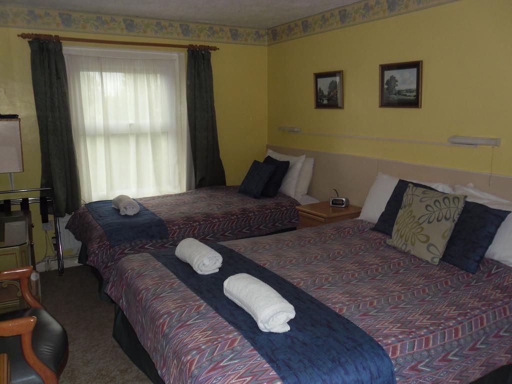 Chad Hill Hotel