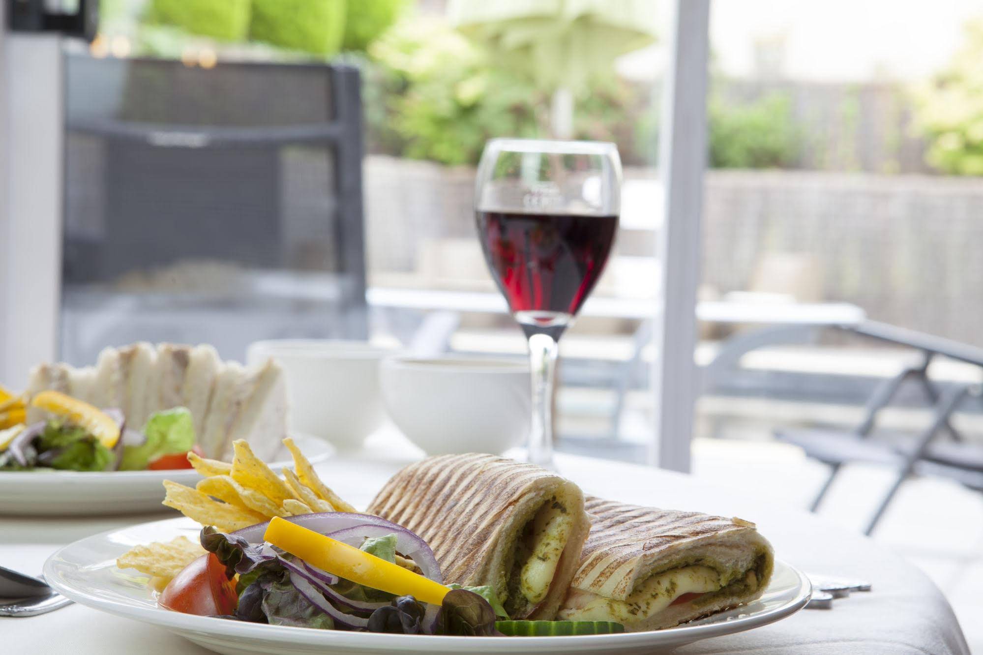 Melville Hall Hotel & Utopia SPA