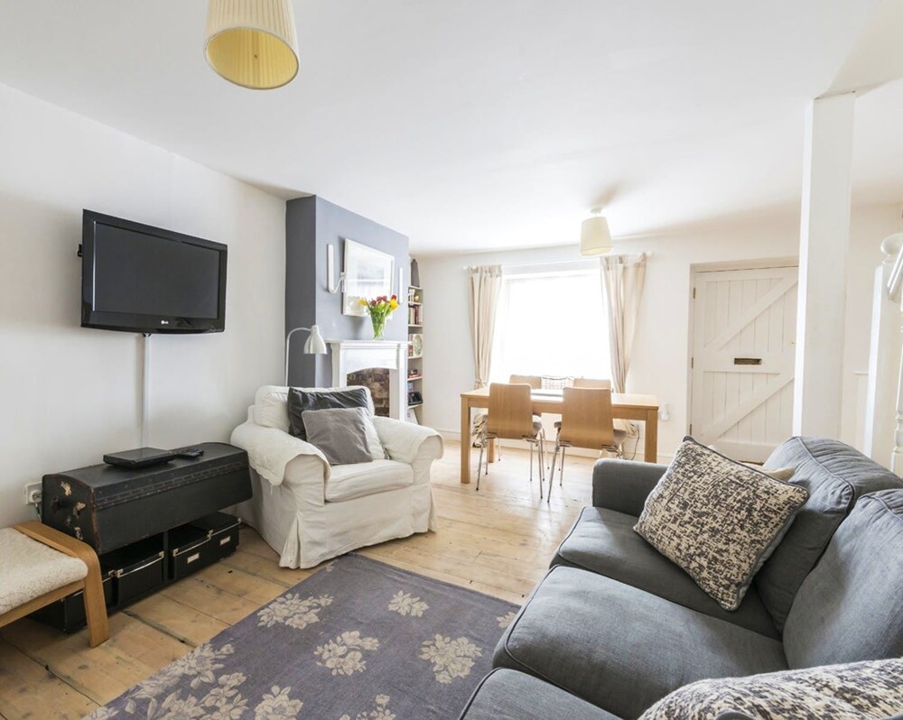 Teachers Cottage