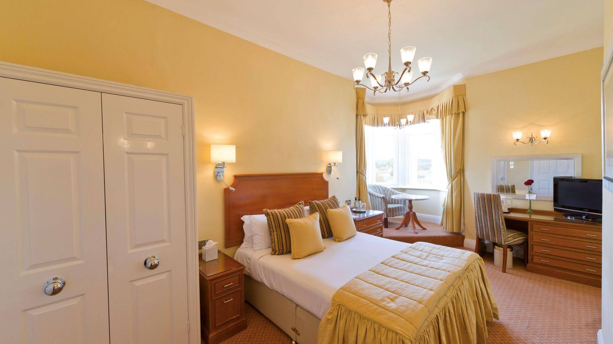The Victoria Hotel