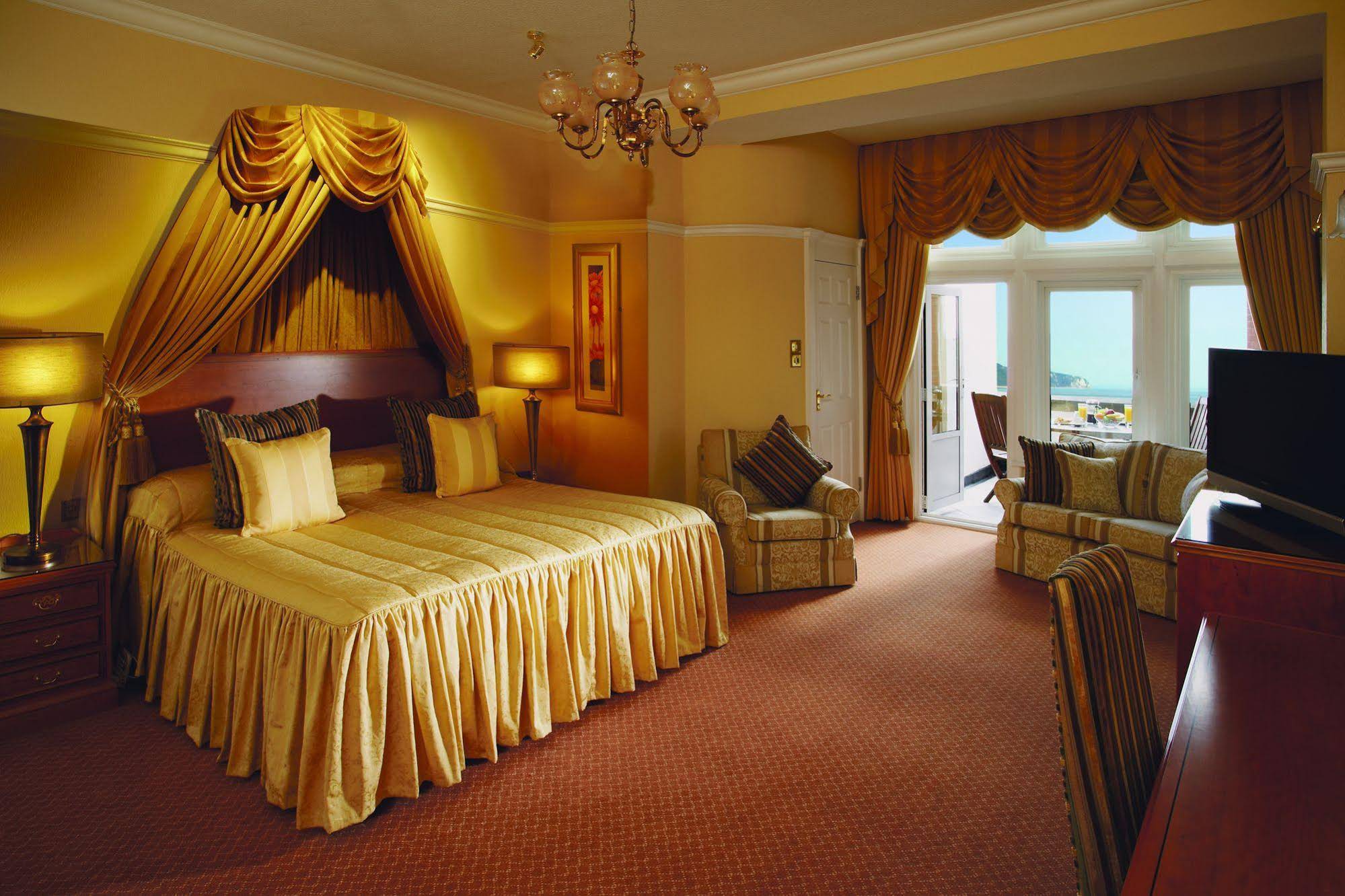 The Victoria Hotel
