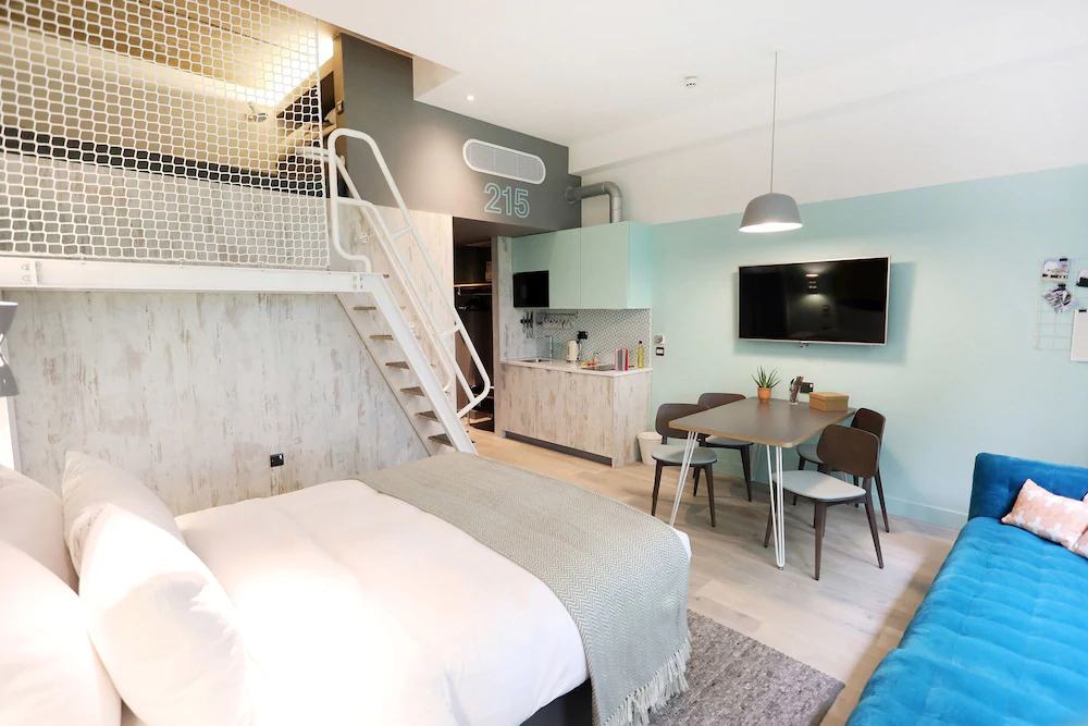 Room2 Southampton