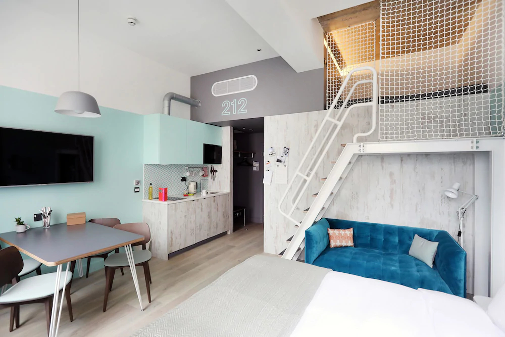 Room2 Southampton