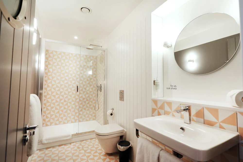 Room2 Southampton
