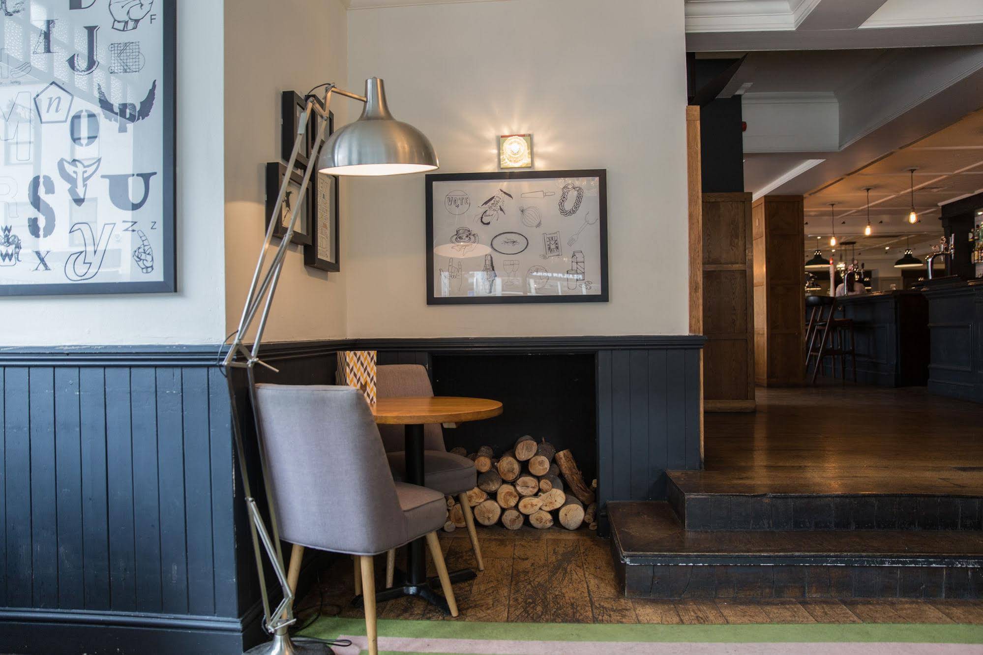 The White Star Tavern