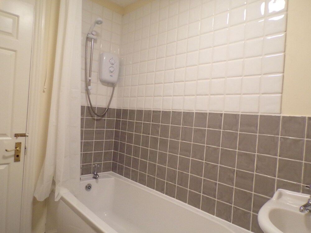 Thornbury Apartments