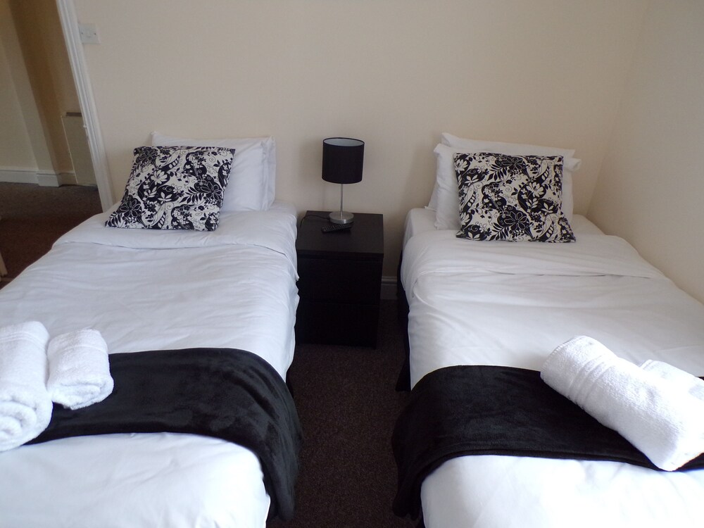 Thornbury Apartments