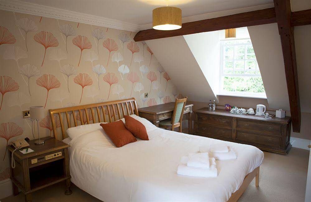 Woodlands Lodge Hotel