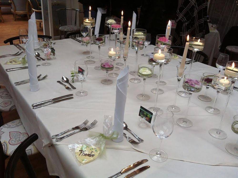 Woodlands Lodge Hotel