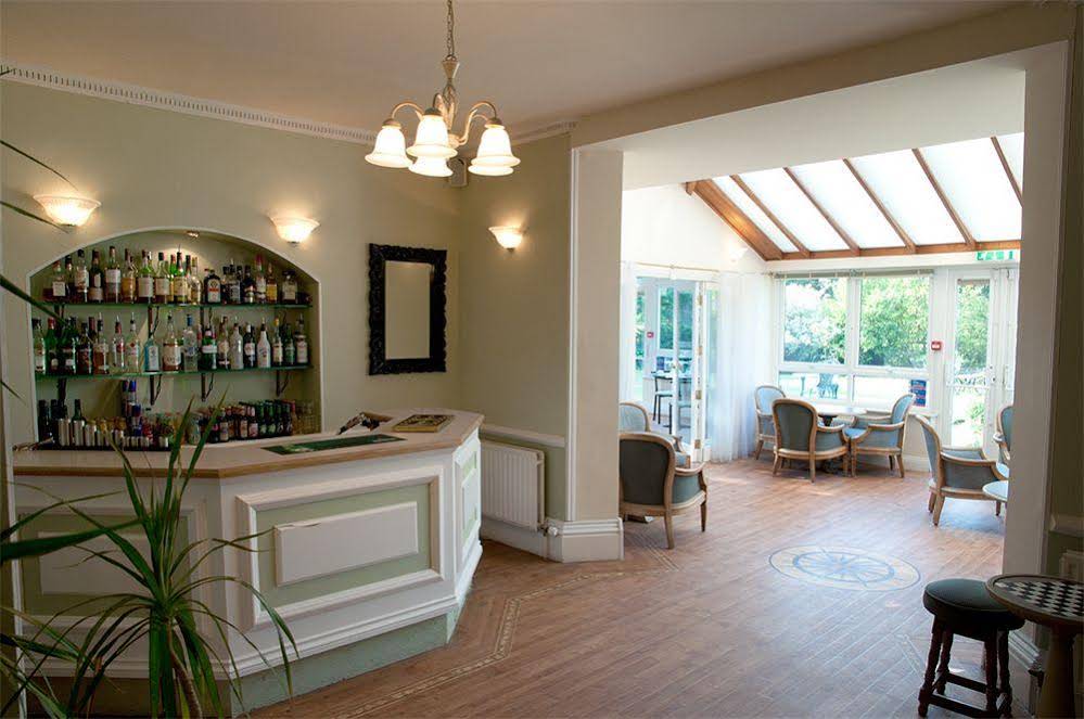 Woodlands Lodge Hotel