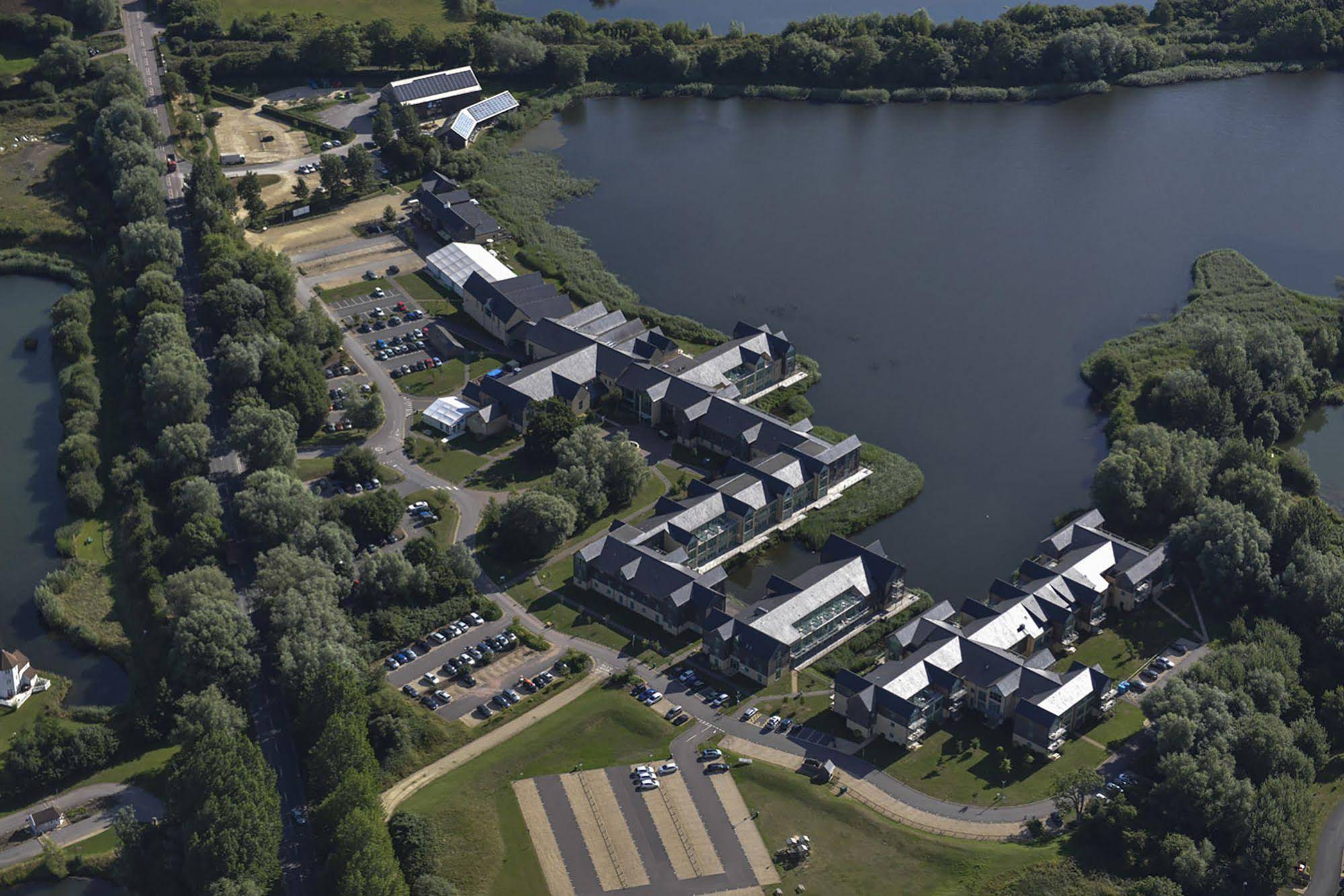 De Vere Cotswold Water Park Apartments