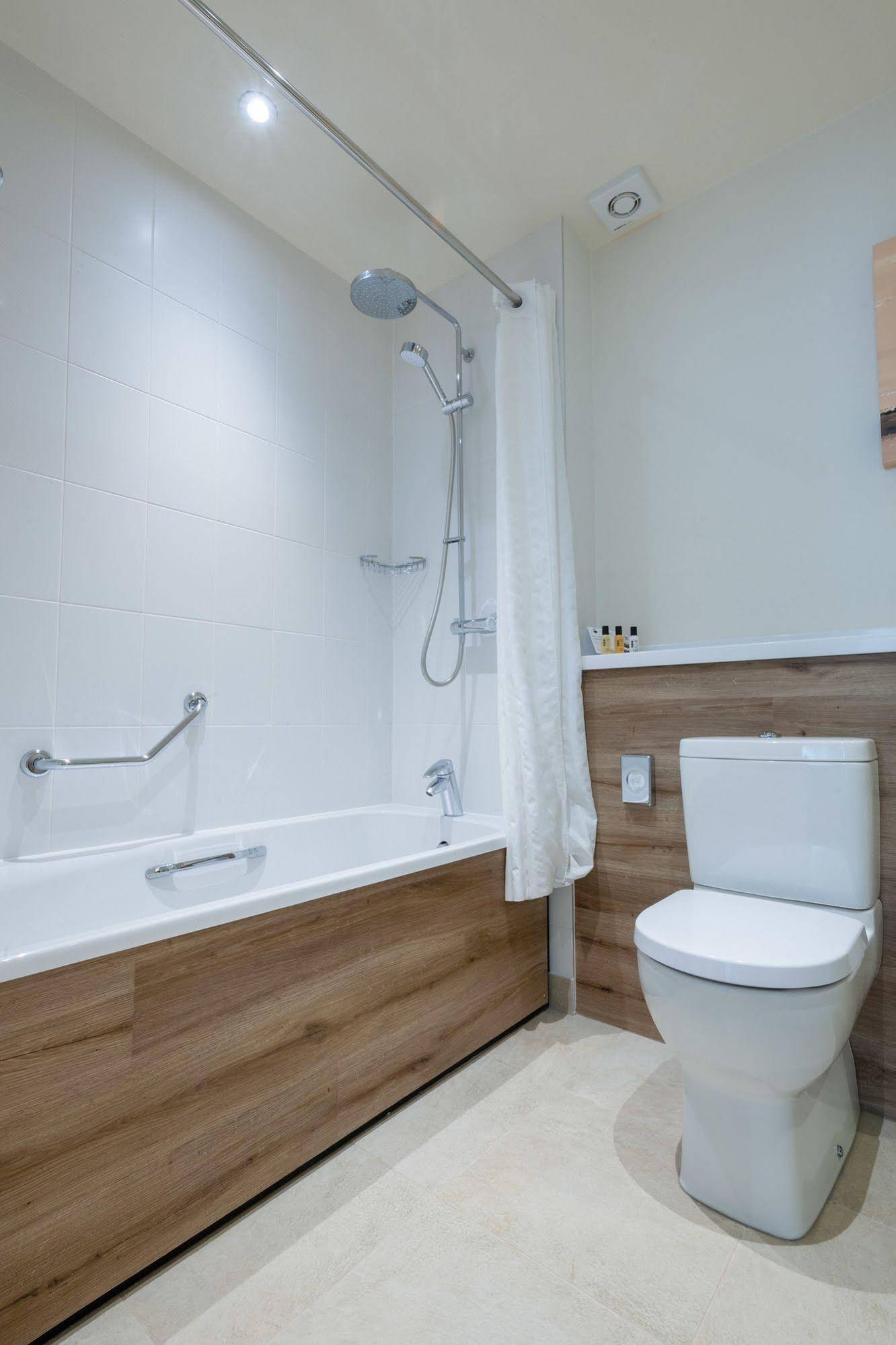 De Vere Cotswold Water Park Apartments