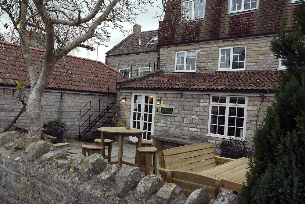 Mullions Hotel