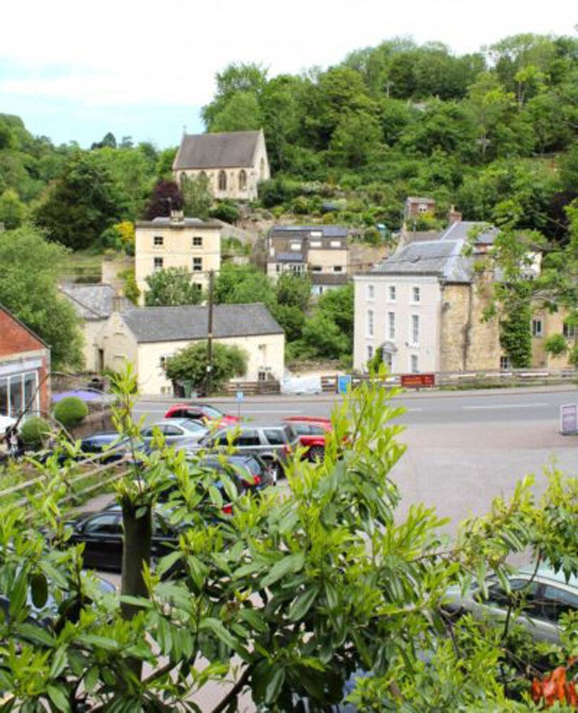 Cotswolds Valleys Accommodation Springfl