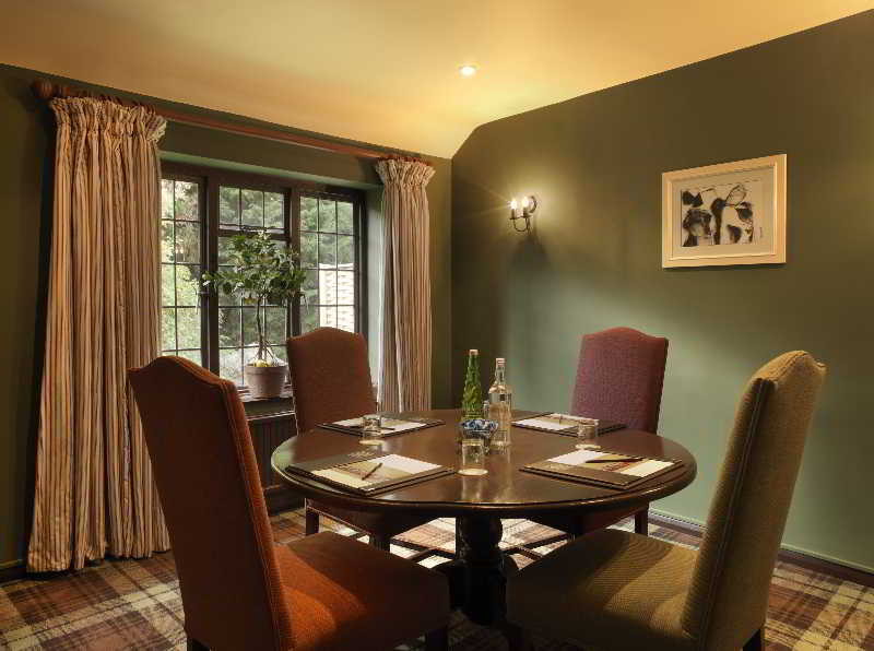 The Bear of Rodborough Hotel