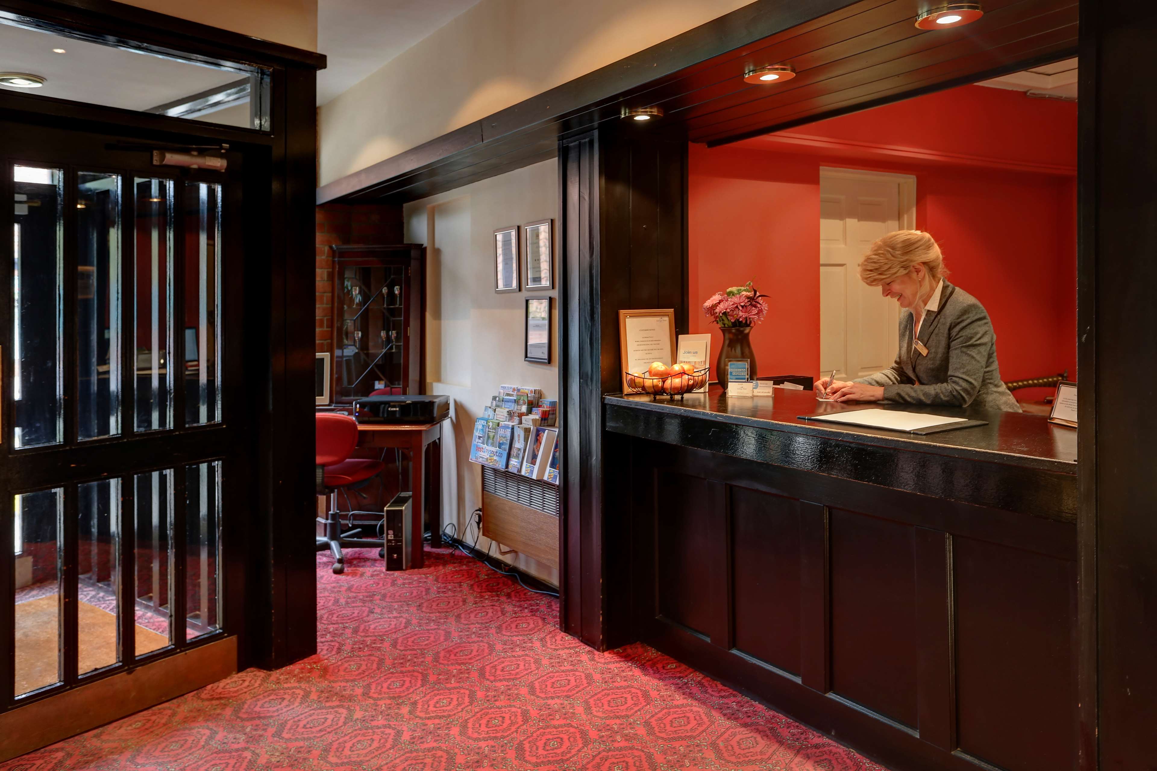 George Hotel