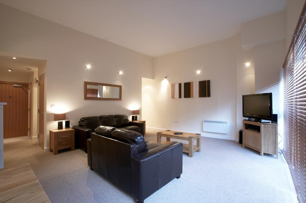 The Paramount Apartments