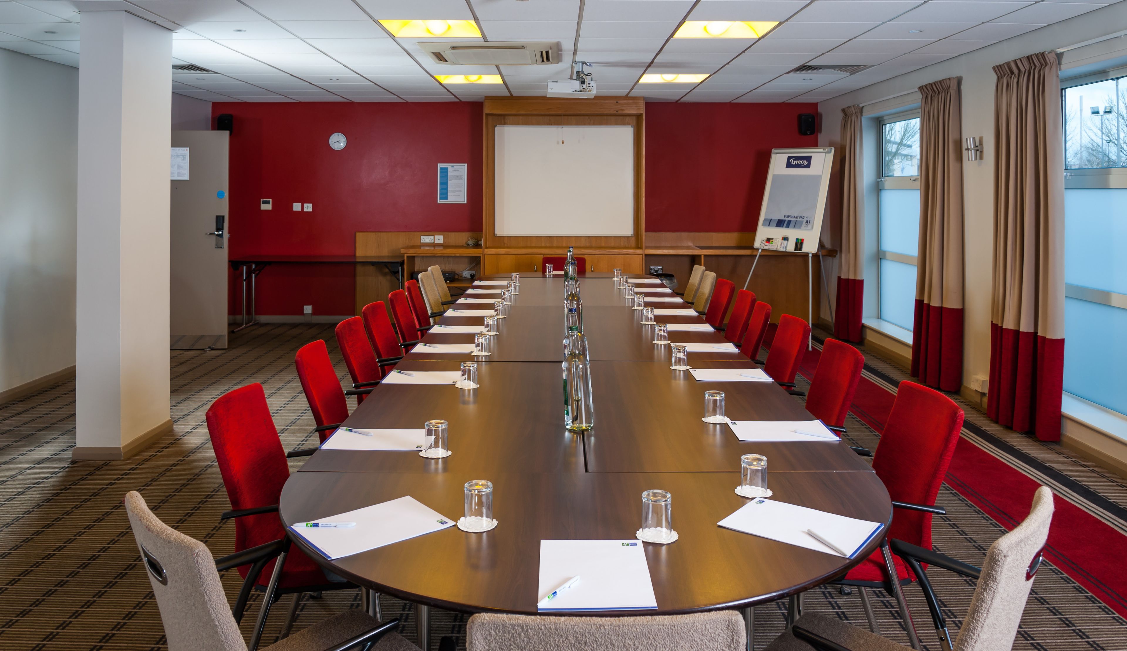 Holiday Inn Express Swindon - West M4, Jct 16
